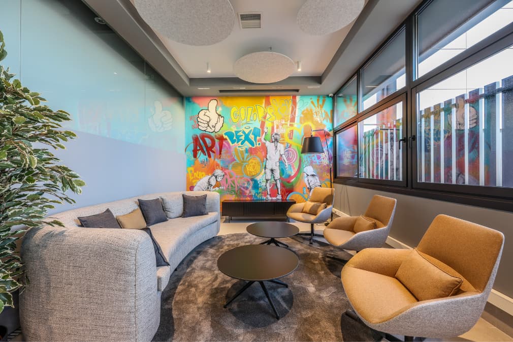 zonas comunes bext skyline en Madrid  | Bext Space ofrece viviendas equipadas con piscina y gimnasio